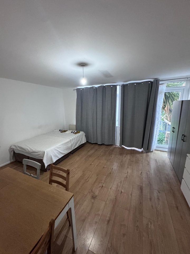 Additional image 3 of Room in a Shared House, London, E2, N1 7GU