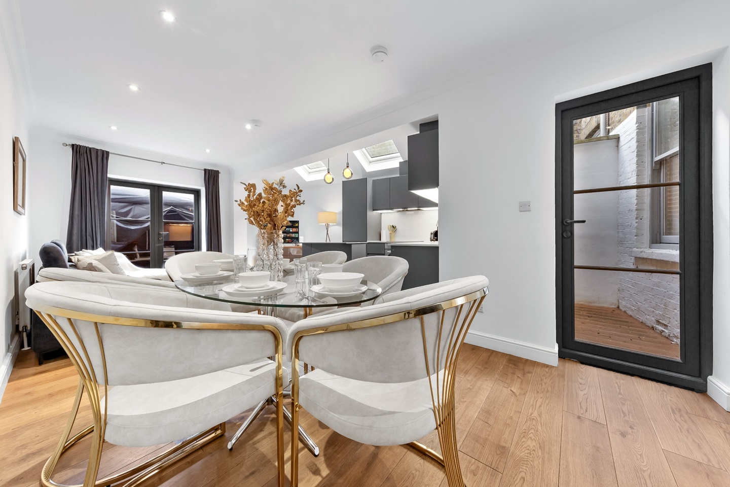 Additional image 4 of 2 Bed Flat, Brook Drive, SE11, N1 7GU