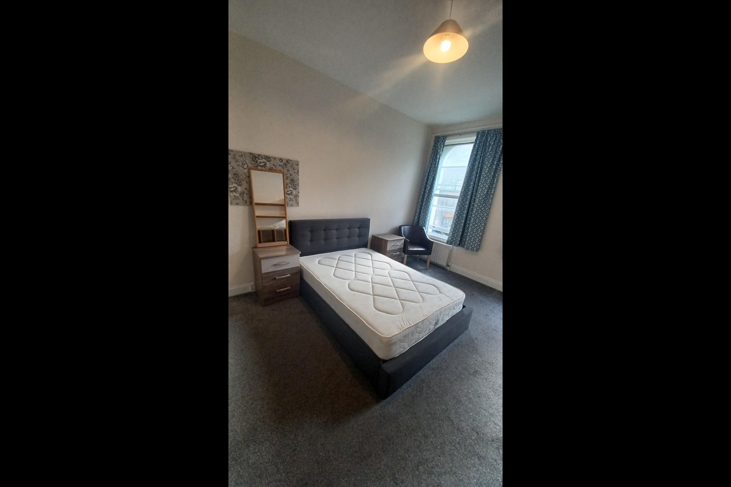 Room in a Shared Flat, Oxford Road, NW6, N1 7GU