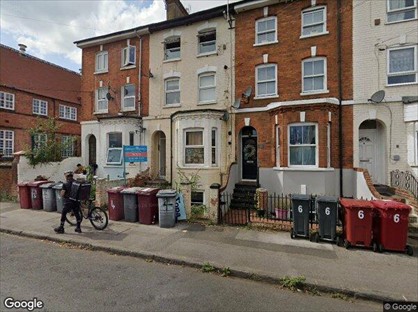 1 Bed Flat, George St, RG1