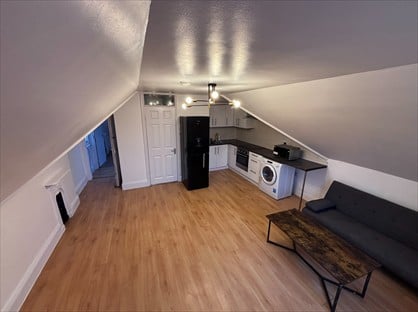 1 Bed Flat, Walm Lane, NW2