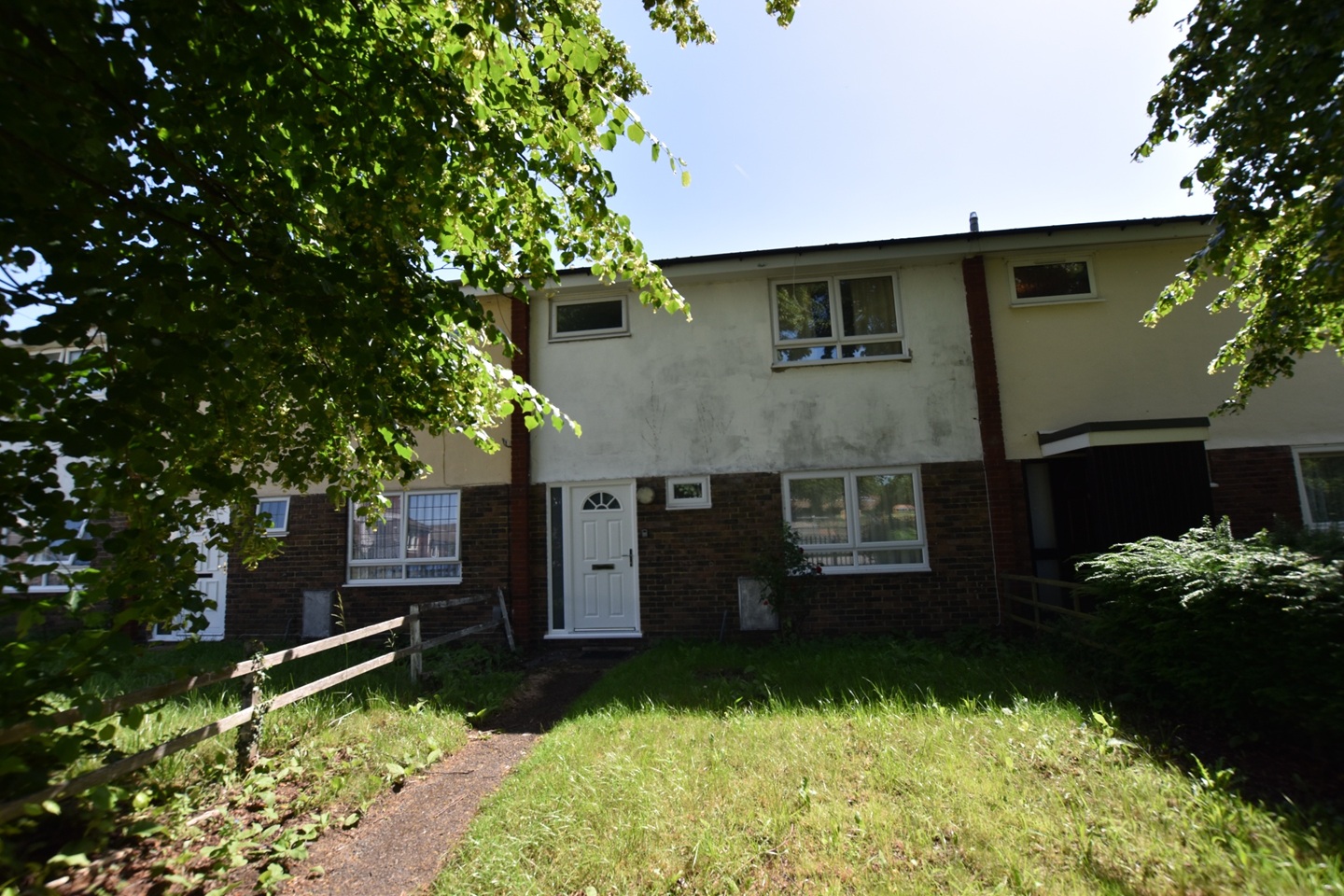 4 Bed Terraced House, Spring Terrace, RG2