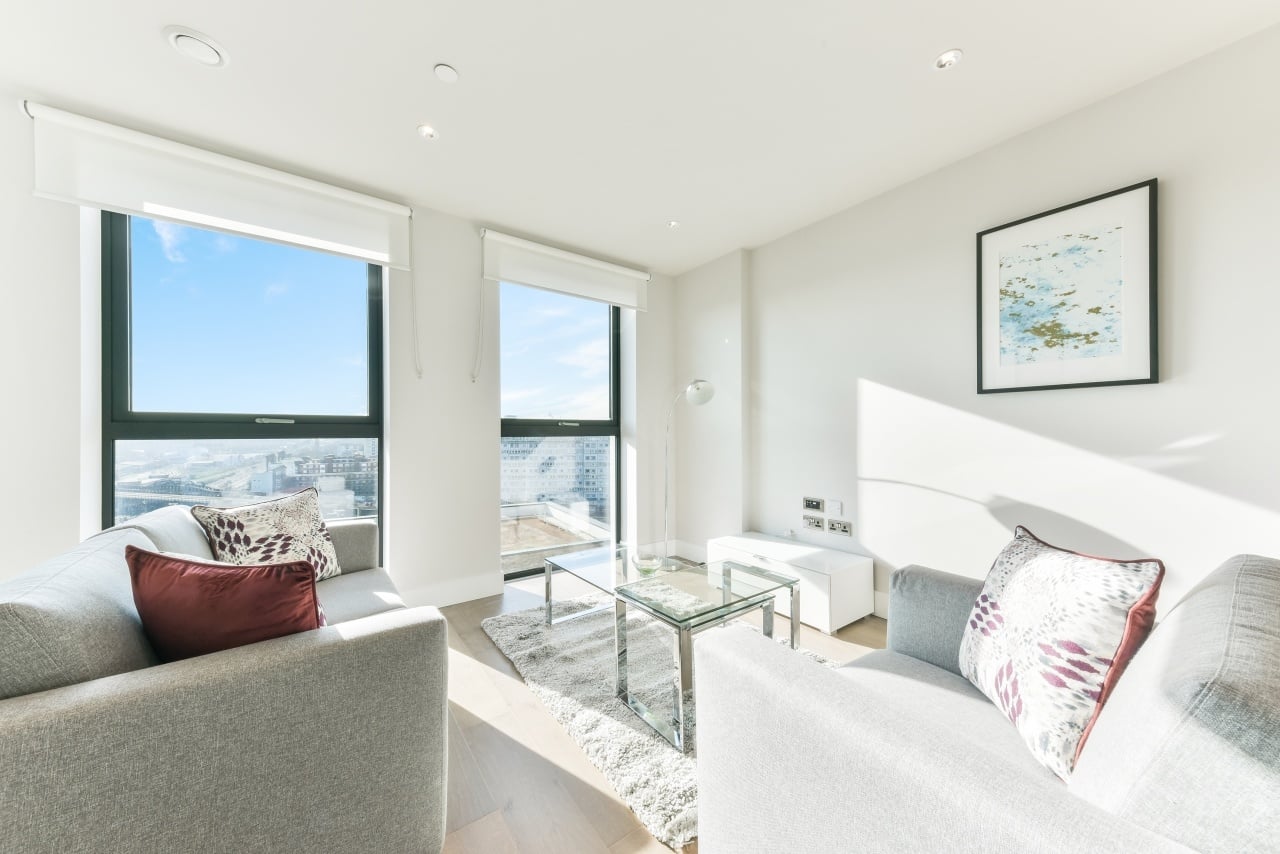 1 Bed Flat, Brogan House, SW8, N1 7GU