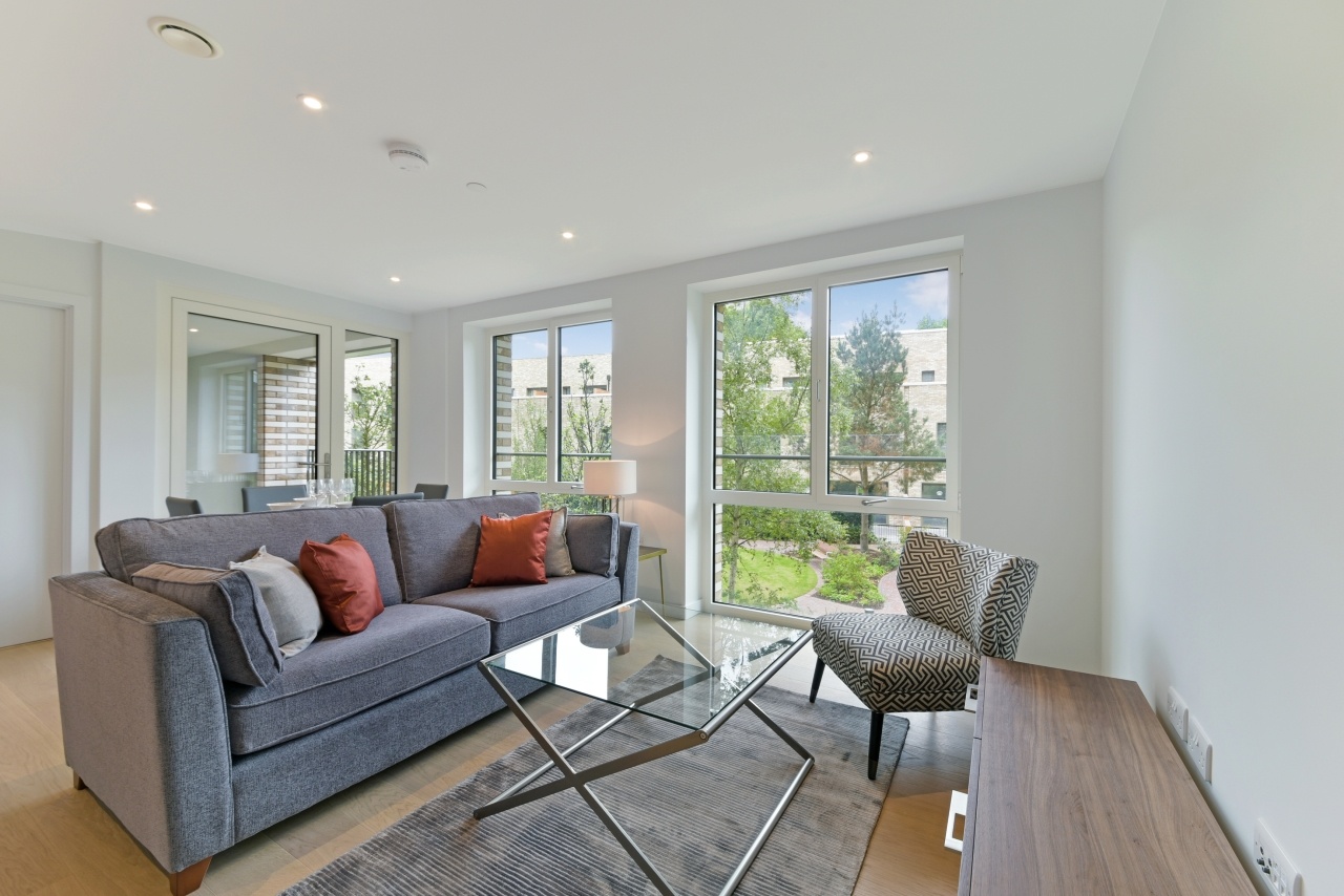 2 Bed Flat, Drake Apartments, SE17, N1 7GU