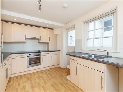 3 Bed Flat, Sussex Mansions, BN2