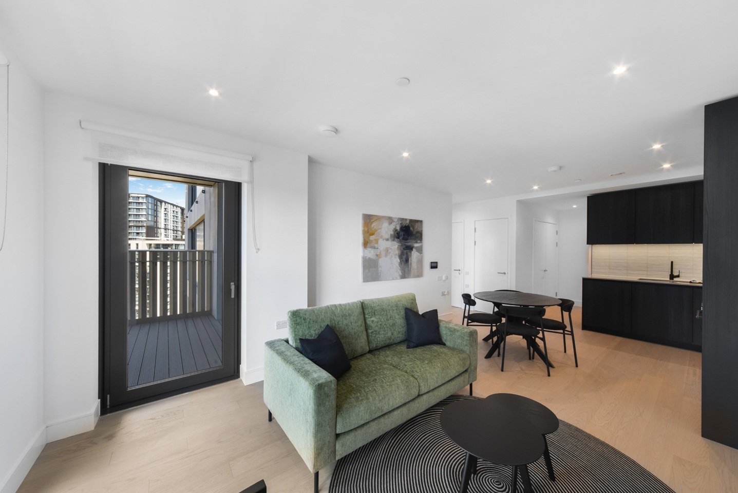 1 Bed Flat, Hewson Way, SE17, N1 7GU