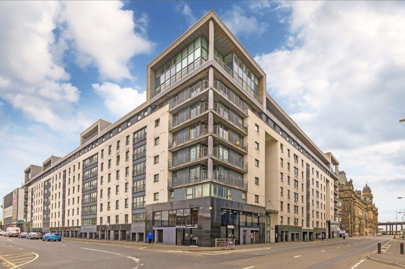 2 Bed Flat, Wallace St, G5, N1 7GU