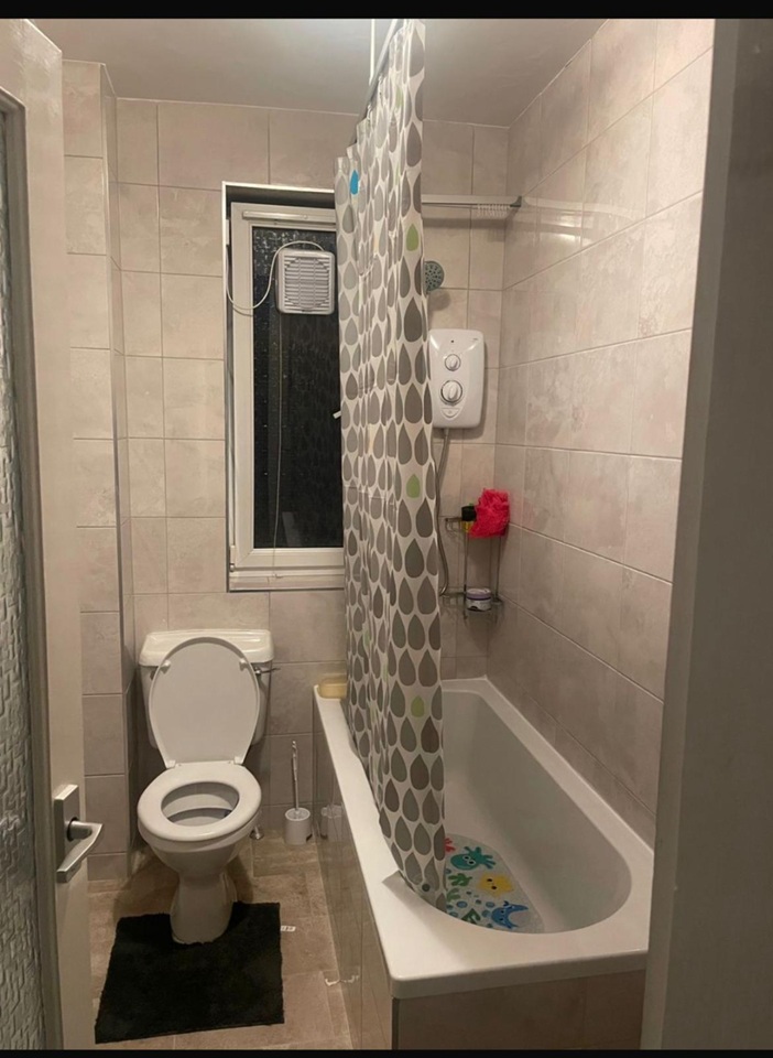 Room in a Shared House, Crewe Road North, EH5, N1 7GU