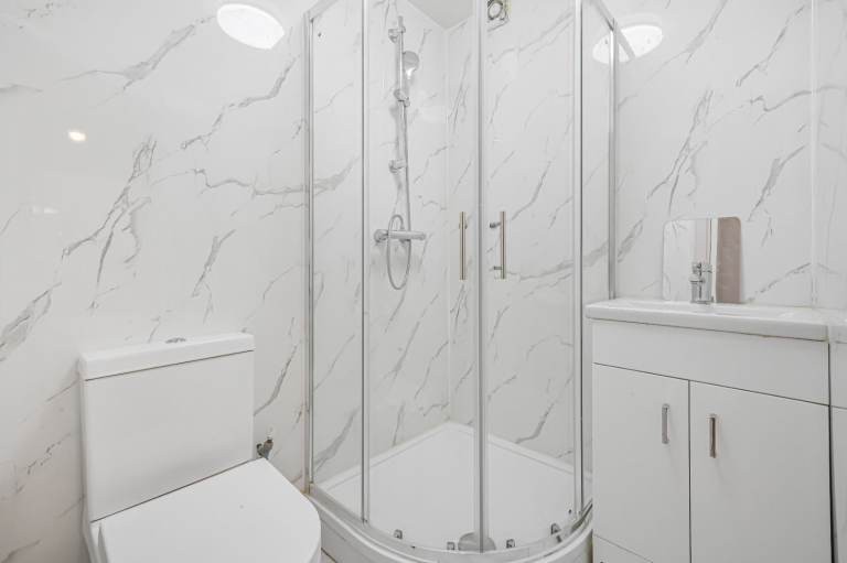 Additional image 11 of Room in a Shared House, Cape Yard, E1W, N1 7GU