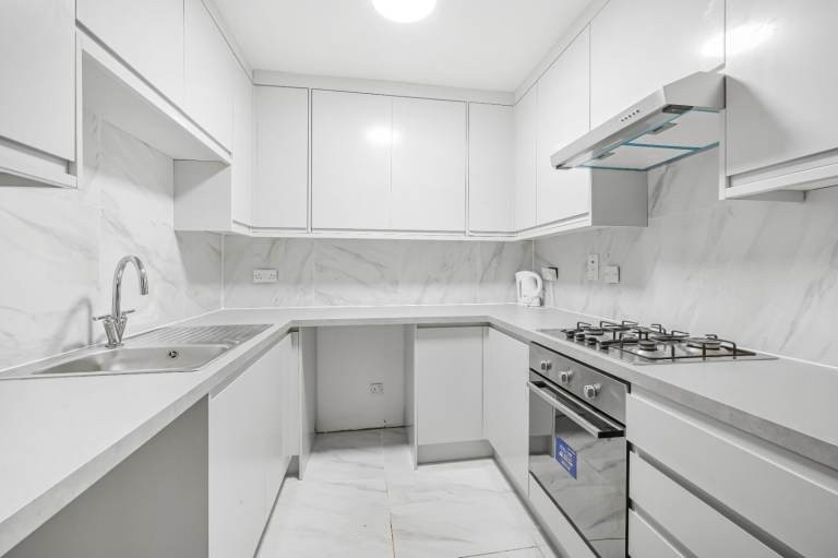 Additional image 2 of Room in a Shared House, Cape Yard, E1W, N1 7GU