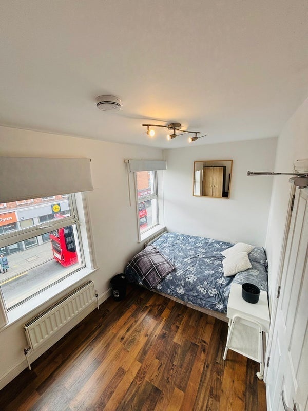 Room in a Shared House, London Uk, SE5, N1 7GU