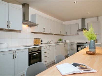 Room in a Shared Flat, Dickenson Road, M13