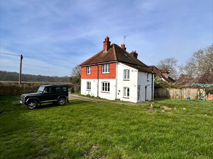 Room in a Shared House, Barnside Cottages, KT24