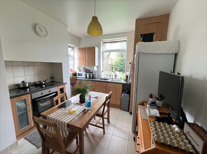 1 Bed Flat, Highfield Avenue, NW11