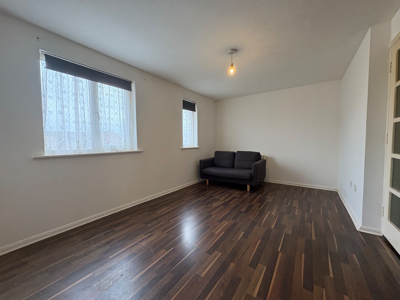 London - Studio Flat, Martin Close, N9 - To Rent Now for £1,300.00 p/m