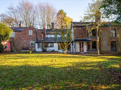 5 Bed Semi-Detached House, Dark Lane, SK11
