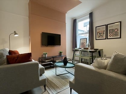 Room in a Shared House, Empress Road, L7