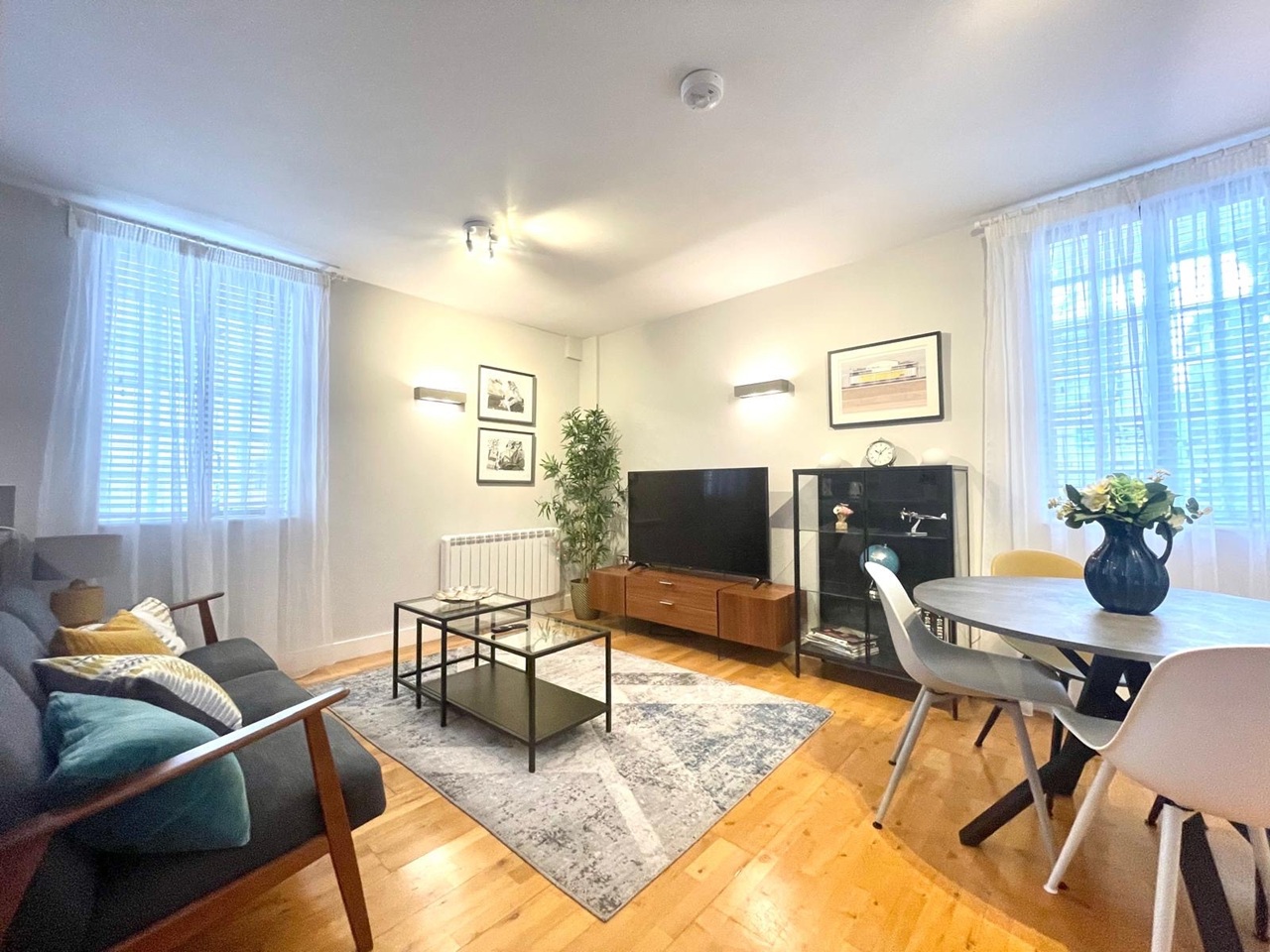 1 Bed Flat, Georges Square, BS1, N1 7GU