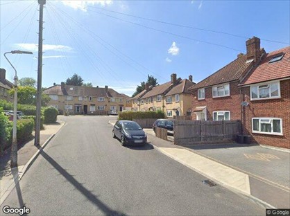 4 Bed Semi-Detached House, Lawrence Road, UB4