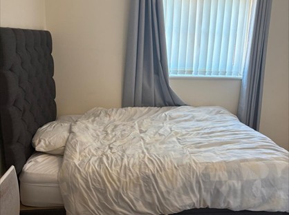Room in a Shared House, Brookhey, SK14