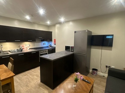 Room in a Shared Flat, Shdehill, M4