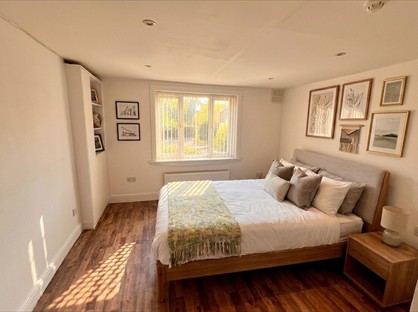 Studio Flat, Montrell Road, SW2