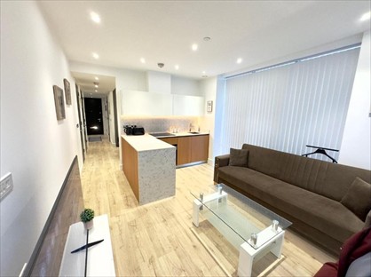 Studio Flat, Perilla House, E1