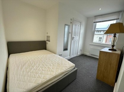 Room in a Shared House, Leeds, LS8