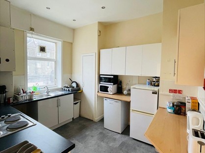 6 Bed Flat, Fulbar Street, PA4