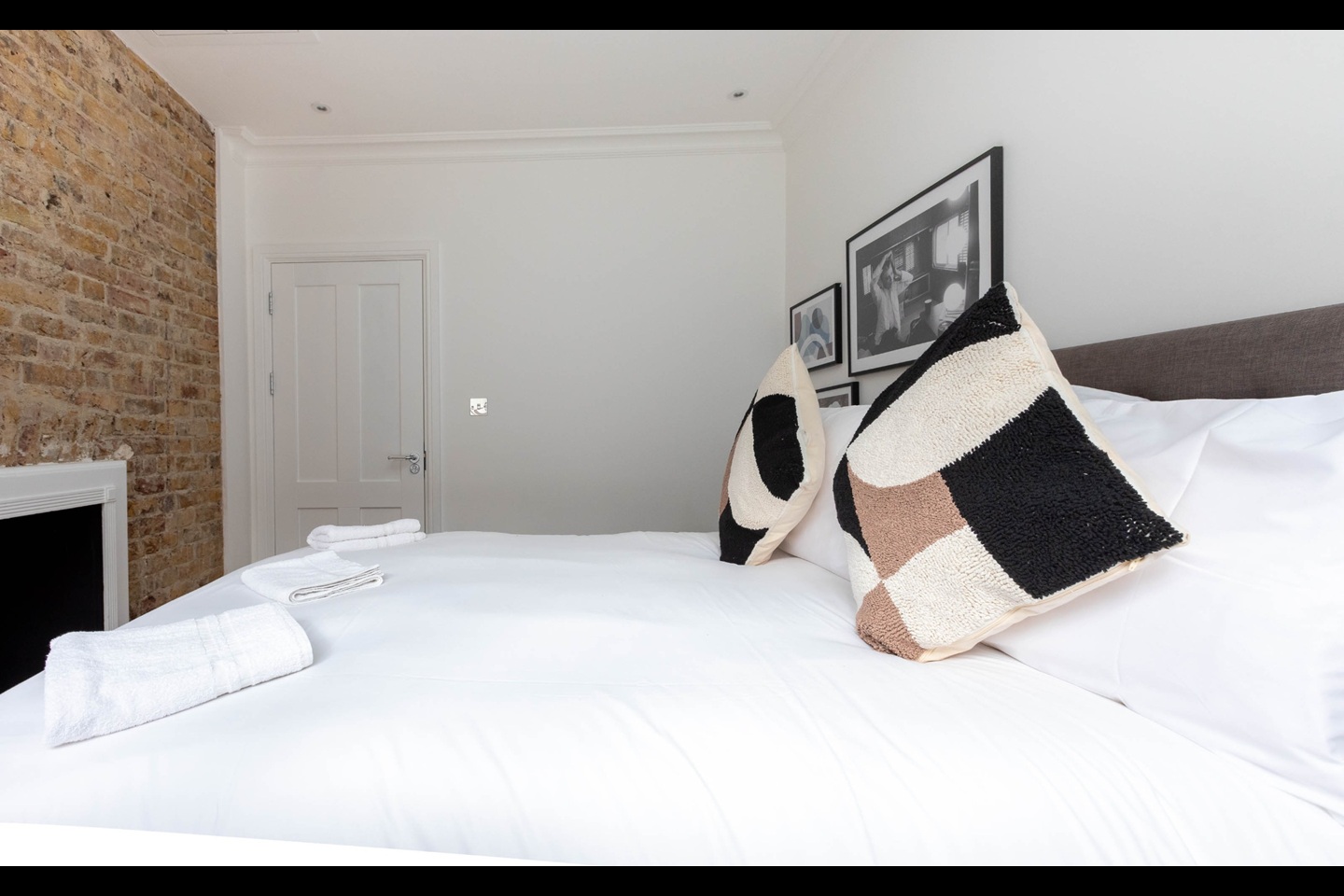 Additional image 3 of 2 Bed Flat, Hanway Place, W1T, N1 7GU