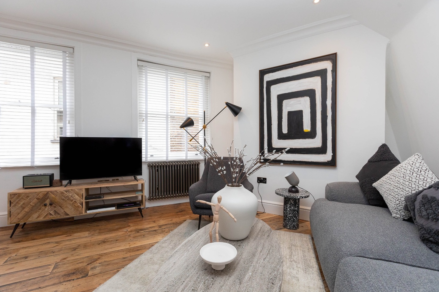 2 Bed Flat, Hanway Place, W1T, N1 7GU