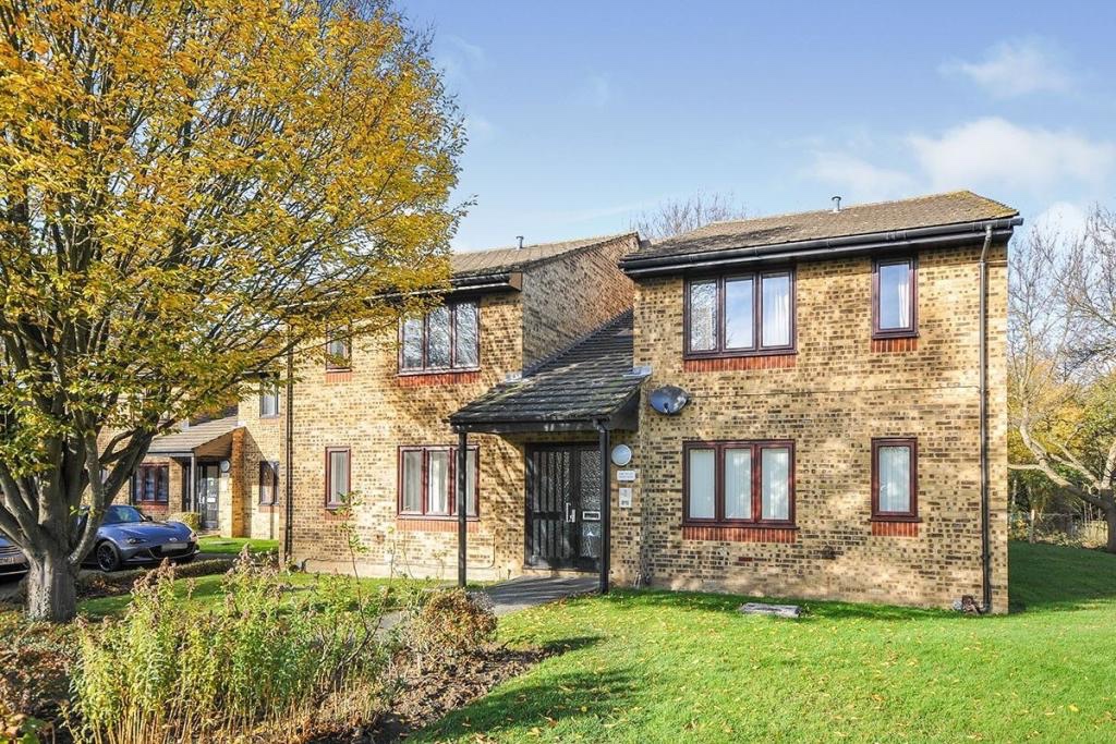 Orpington - 1 Bed Flat, York Rise, BR6 - To Rent Now for £1,500.00 p/m