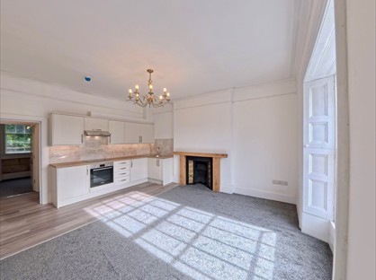1 Bed Flat, Avon House, BA15
