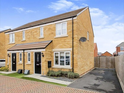 3 Bed Semi-Detached House, Logan Mews, PE7