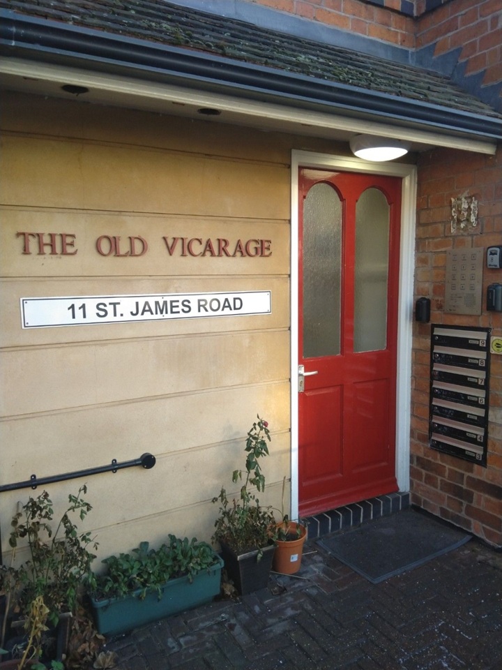 2 Bed Flat, St. James Road, LE2 photo 3