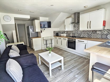 6 Bed Terraced House, Parkfield Place, CF14