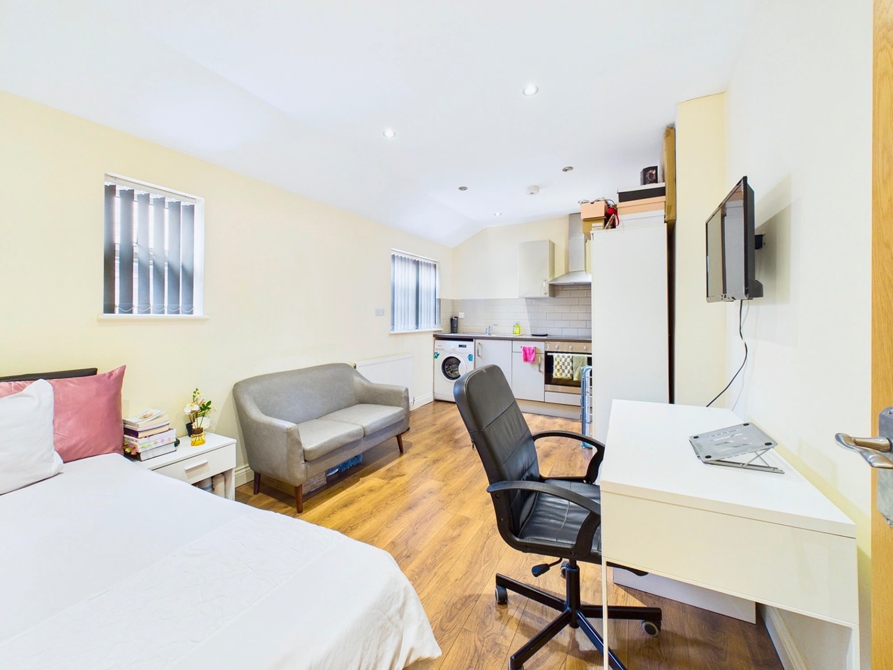 Studio Flat, Victoria Avenue, LE2