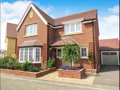 4 Bed Detached House, Field Gate Close, PE19