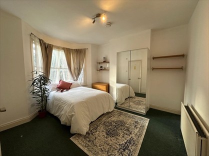 Room in a Shared House, Bush Road, SE8