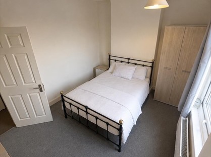 Room in a Shared House, Earle St, YO31
