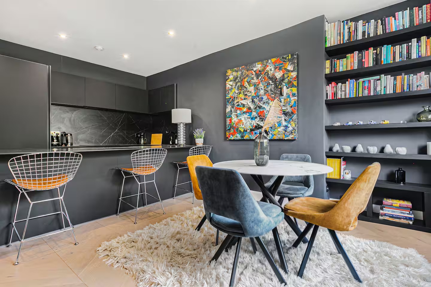 2 Bed Flat, Holland Road, W14 photo 4