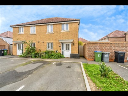 3 Bed Semi-Detached House, Potters Way, PO21