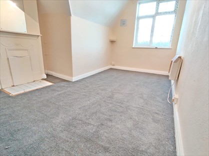 2 Bed Flat, West Barnes Lane, KT3