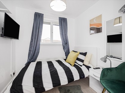 Room in a Shared House, Carolina Close, E15