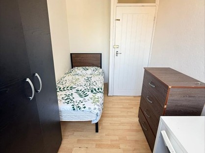 Room in a Shared Flat, Lubbock House, E14