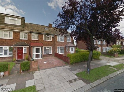 Studio Flat, Ferrymead Avenue, UB6