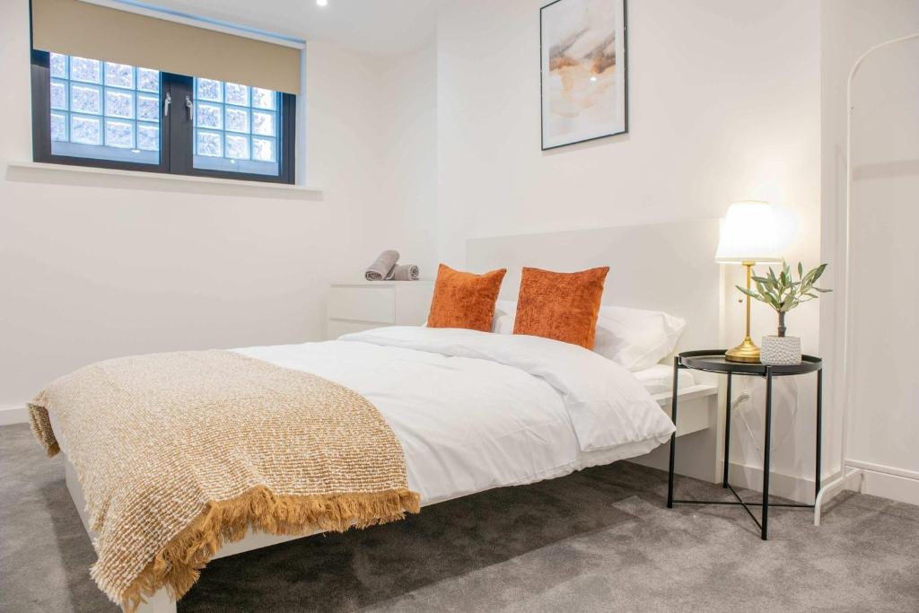 Additional image 2 of 4 Bed Flat, London, NW1, N1 7GU