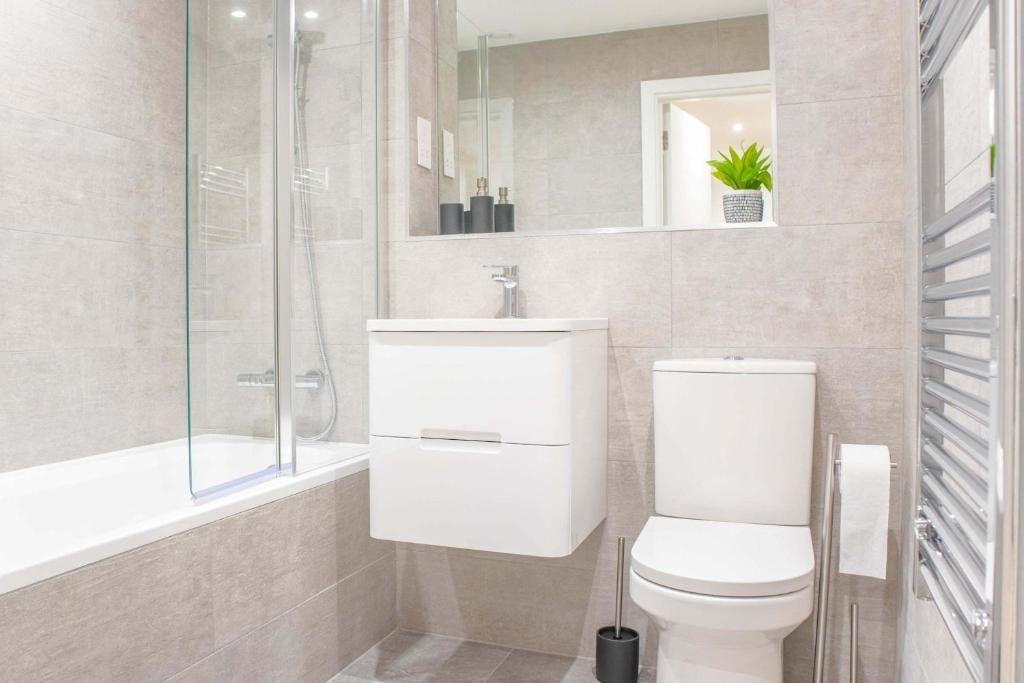 Additional image 7 of 4 Bed Flat, London, NW1, N1 7GU