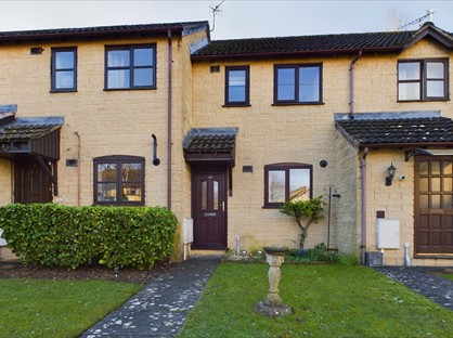 2 Bed Terraced House, Carters Way, GL6