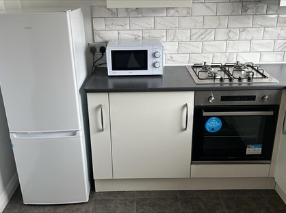 Room in a Shared House, Strauss Crescent, S66